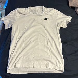 Men’s large Nike White tee